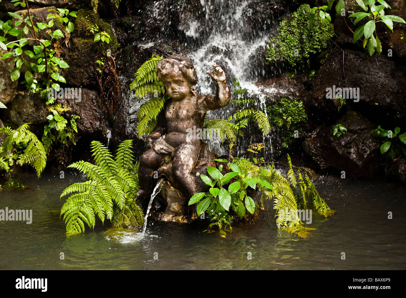 Statue of a boy hires stock photography and images Alamy
