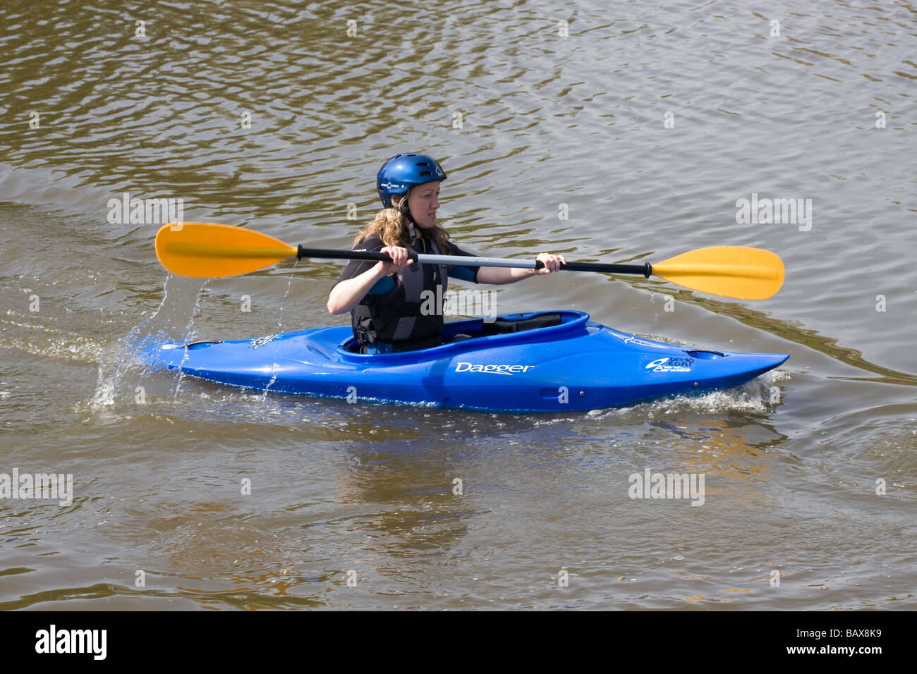 water sport kayak kayaking whitewater training river medway yalding