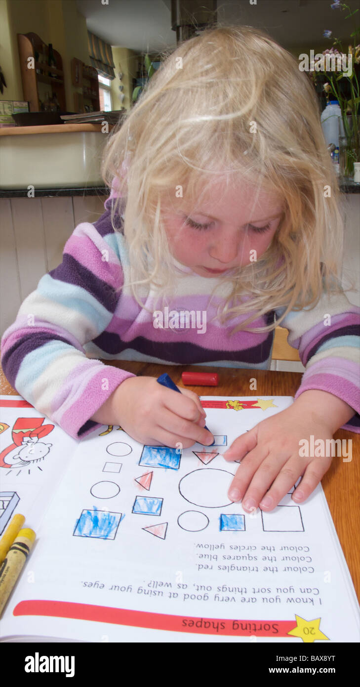 Featured image of post Children Drawing Pictures For Colouring