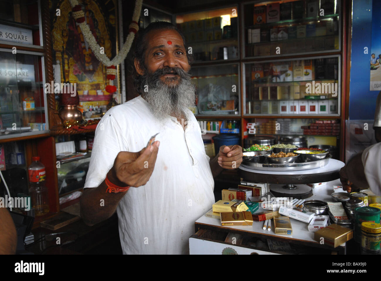 cigarette seller in mumbai Stock Photo Alamy