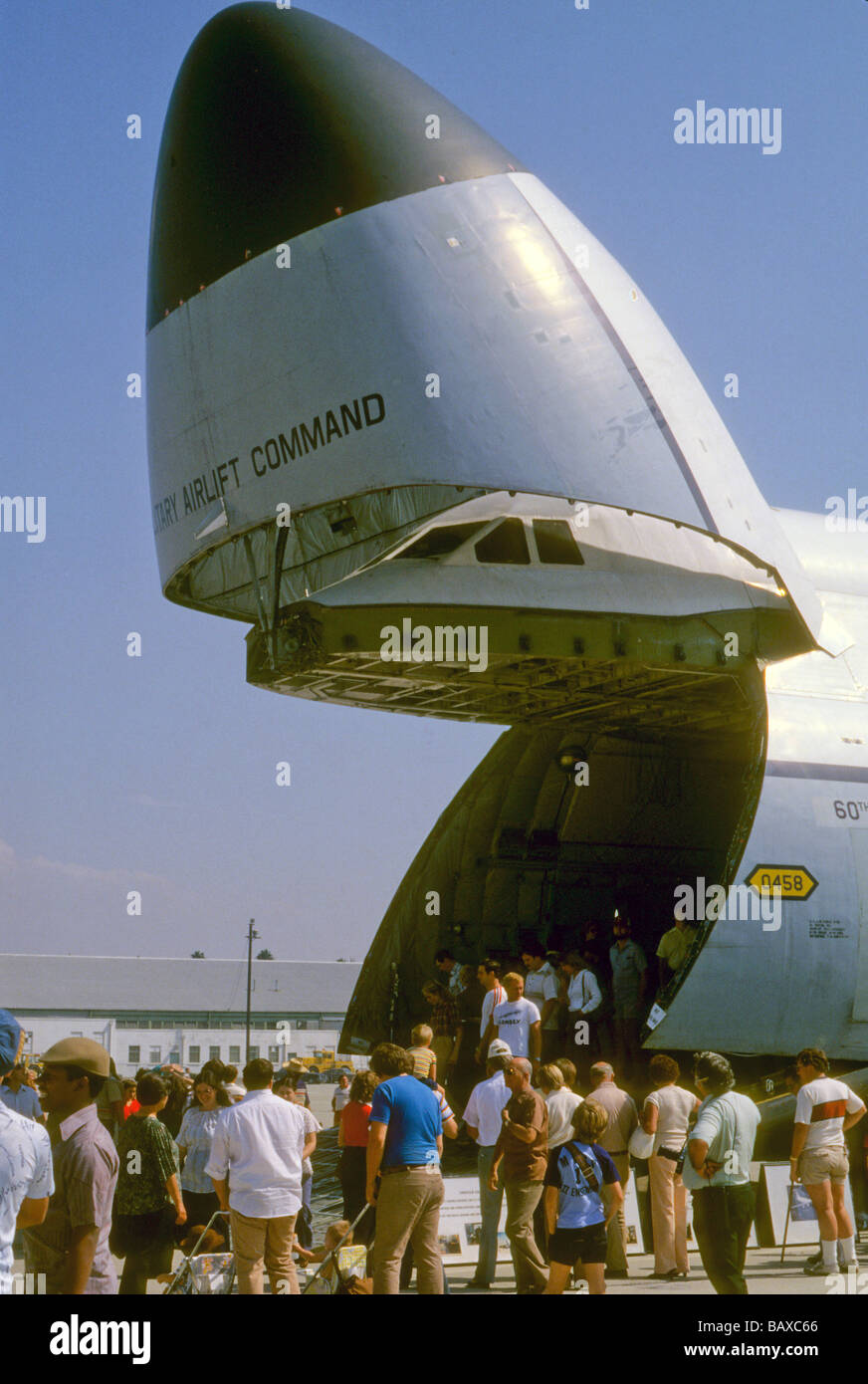 Cargo plane nose open hires stock photography and images Alamy