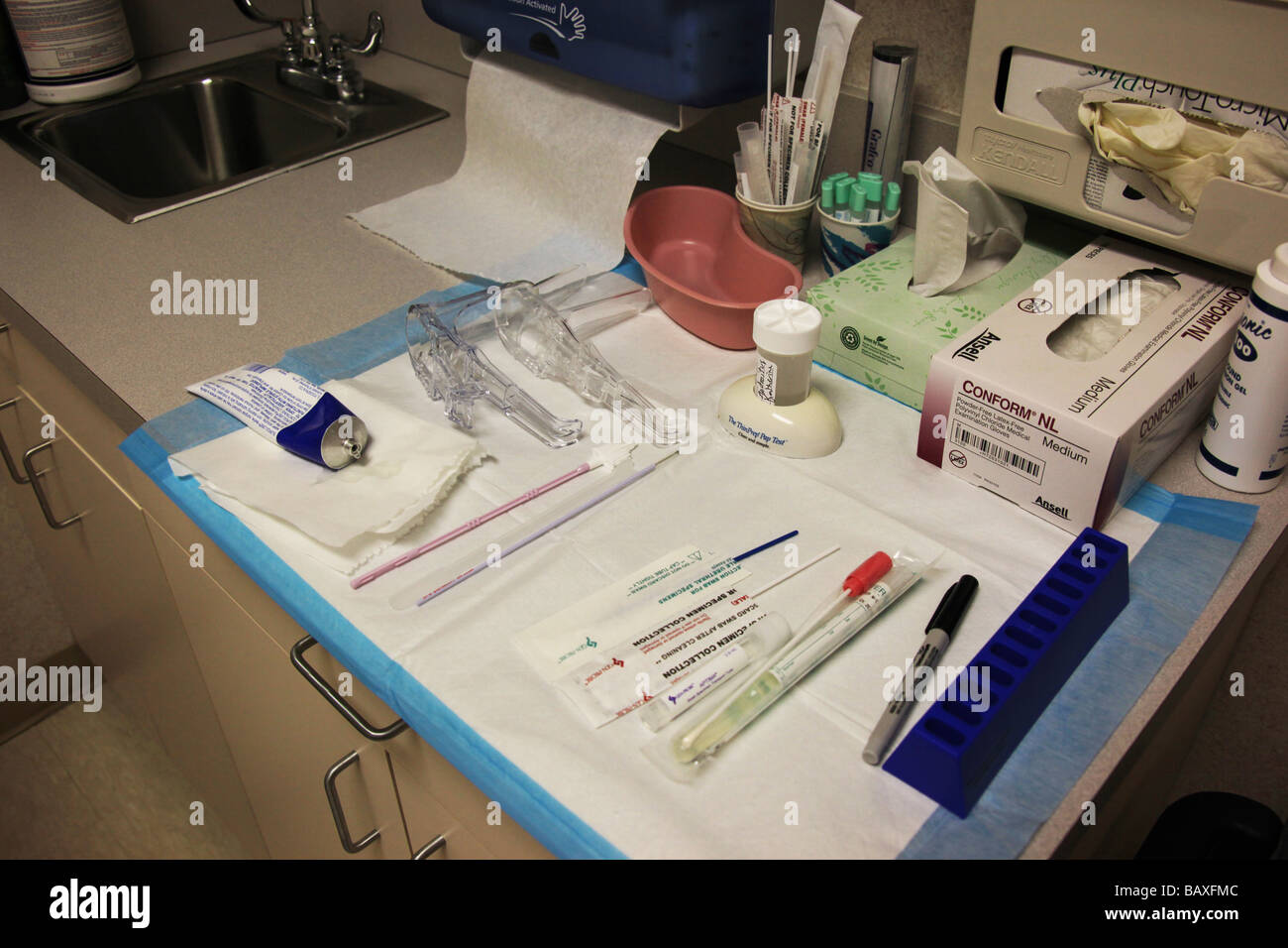 Gynecology exam hires stock photography and images Alamy