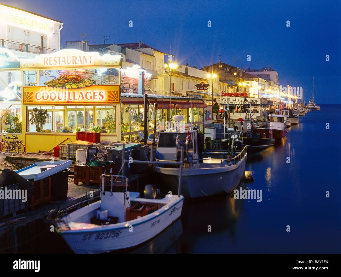 Harbour and restaurants, Le Grau-du-Roi, Gard departement, Provence,  Mediterranean Sea, France, Europe Stock Photo - Alamy
