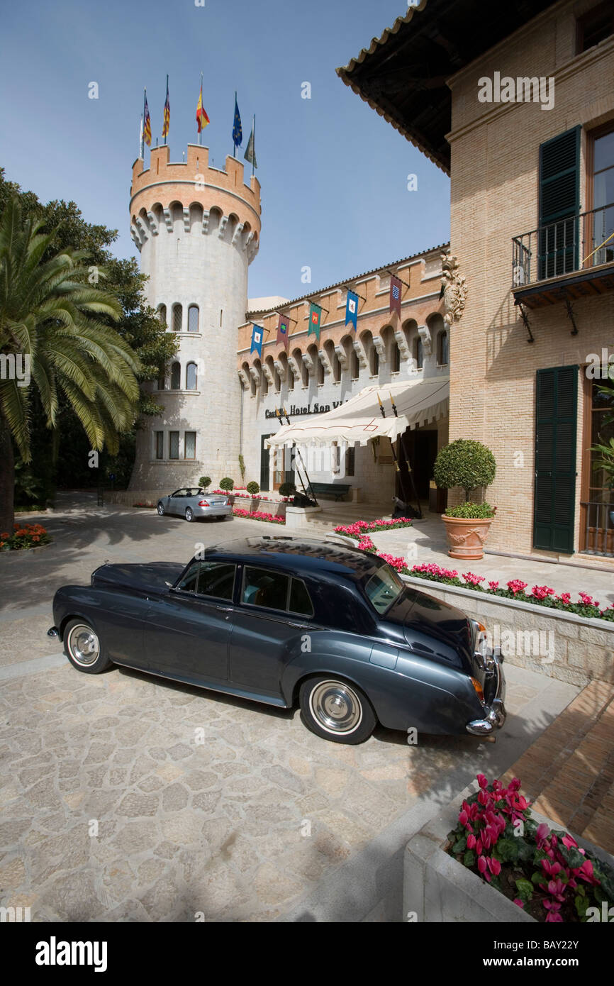 Luxury Vehicles at Castillo Hotel Son Vida, Son Vida, Palma, Mallorca, Balearic Islands, Spain Stock Photo