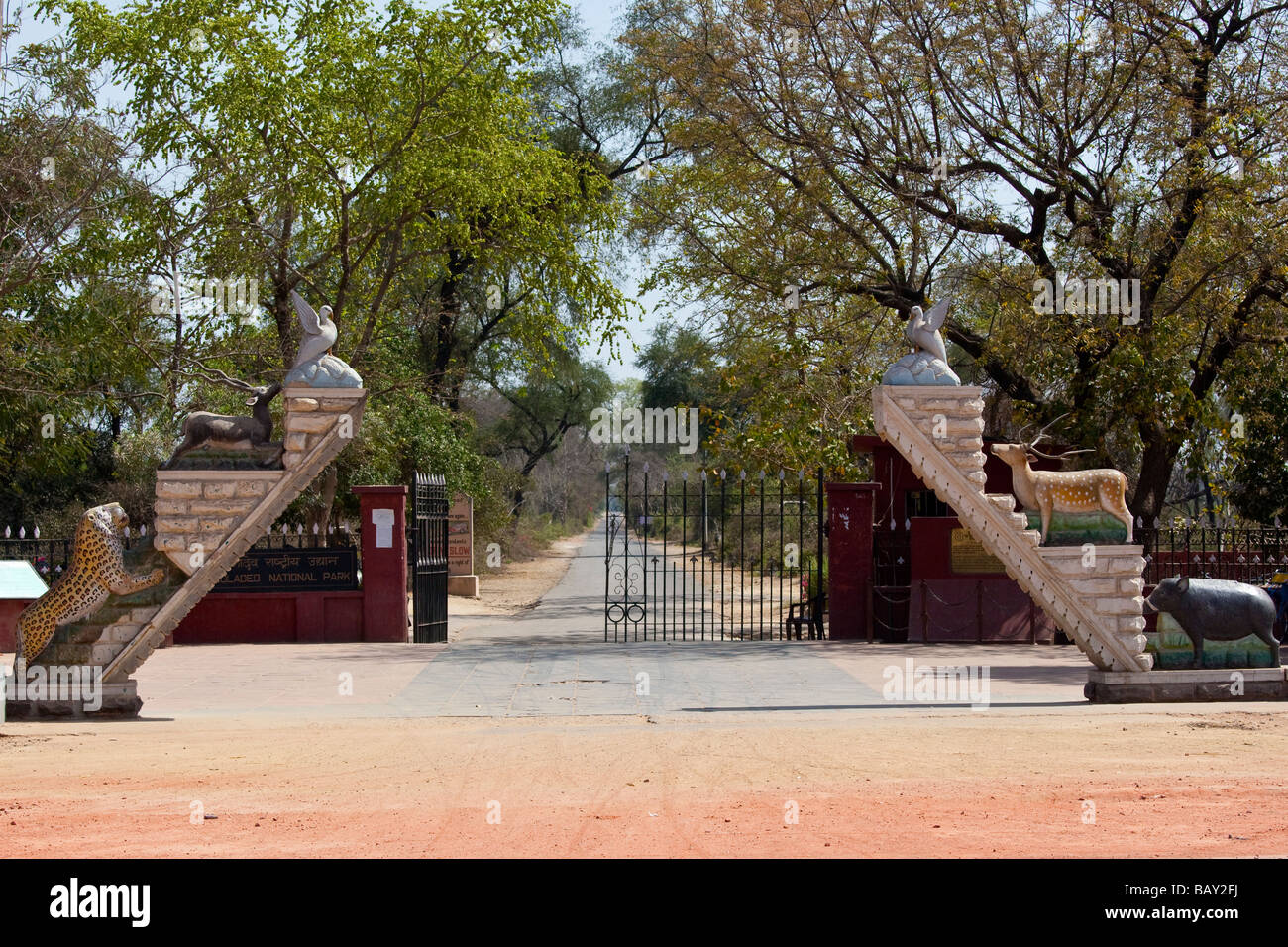 Entrance of keoladeo ghana national park hi-res stock photography and  images - Alamy, image size:1300x956