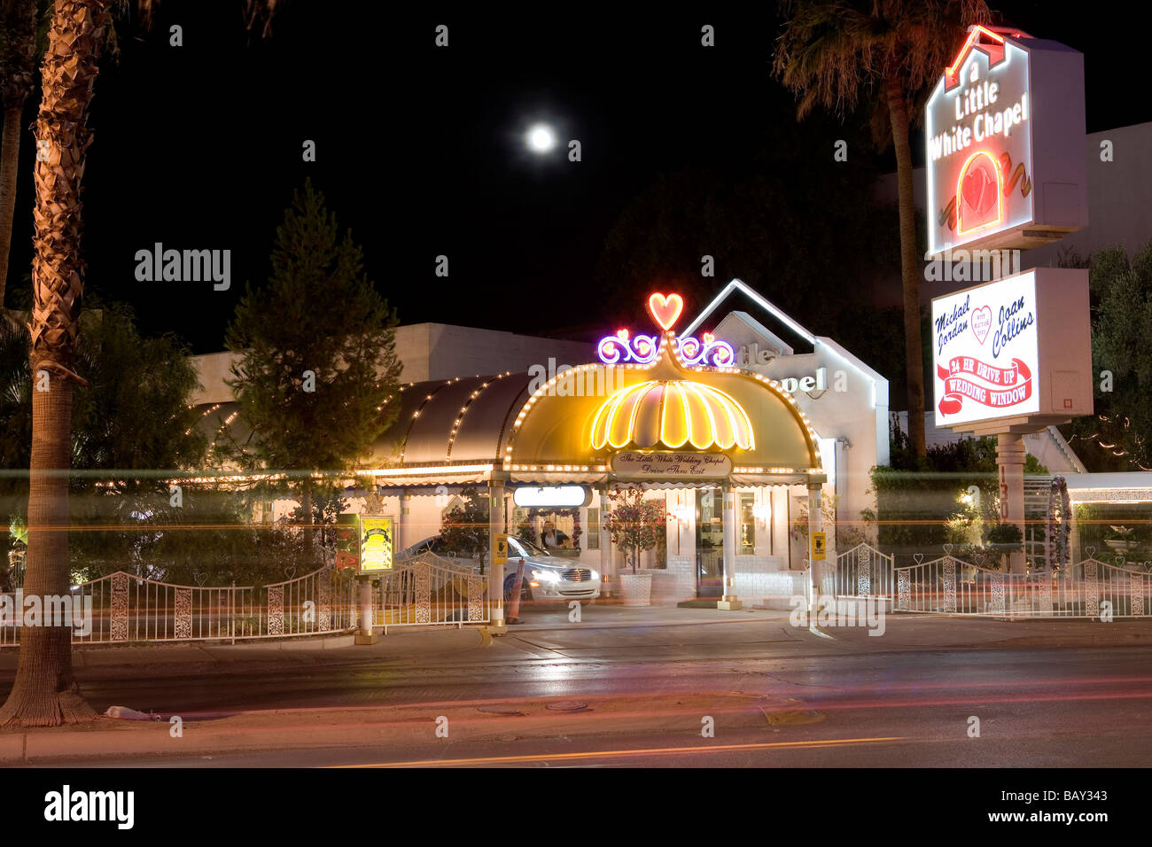 A little white chapel on Las Vegas Boulevard, The Strip. Downtown Las Vegas, Nevada, USA Stock Photo