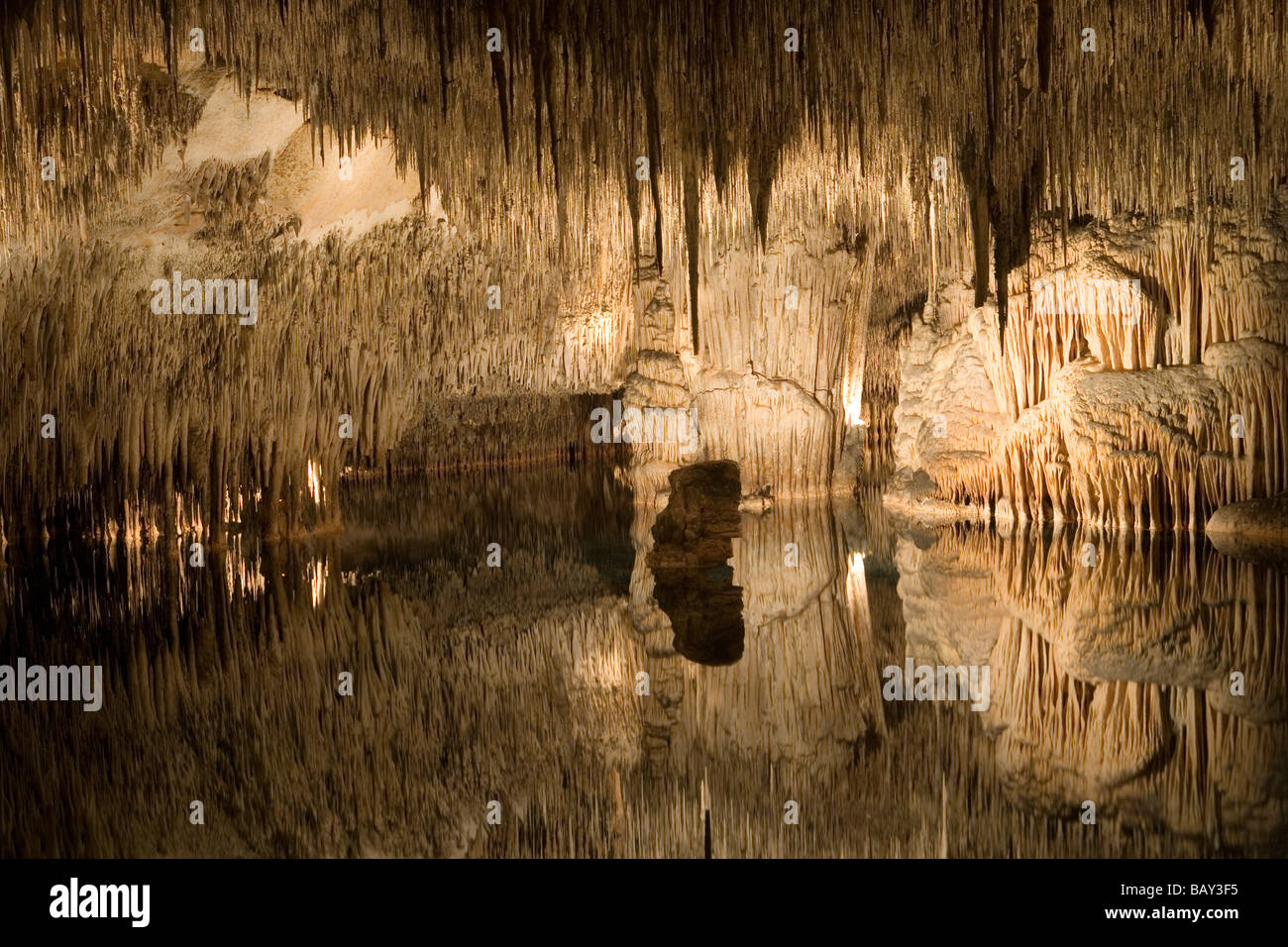 Cuevas del Drach Cave (Cavern of the Dragon), Porto Cristo, Mallorca,  Balearic Islands, Spain Stock Photo - Alamy