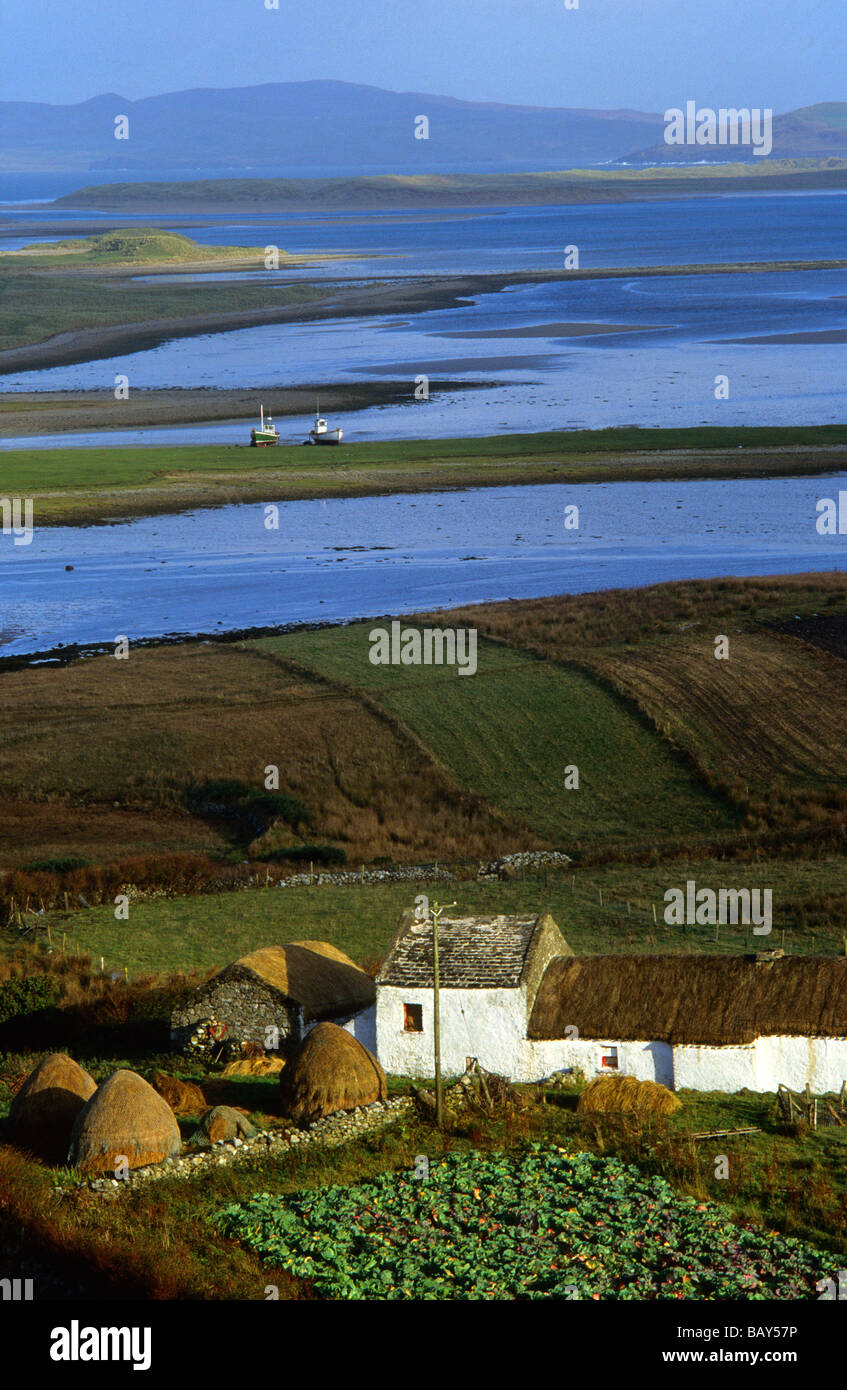 Coastal landscape with cottage, farmhouse, Gortahork, County Donegal