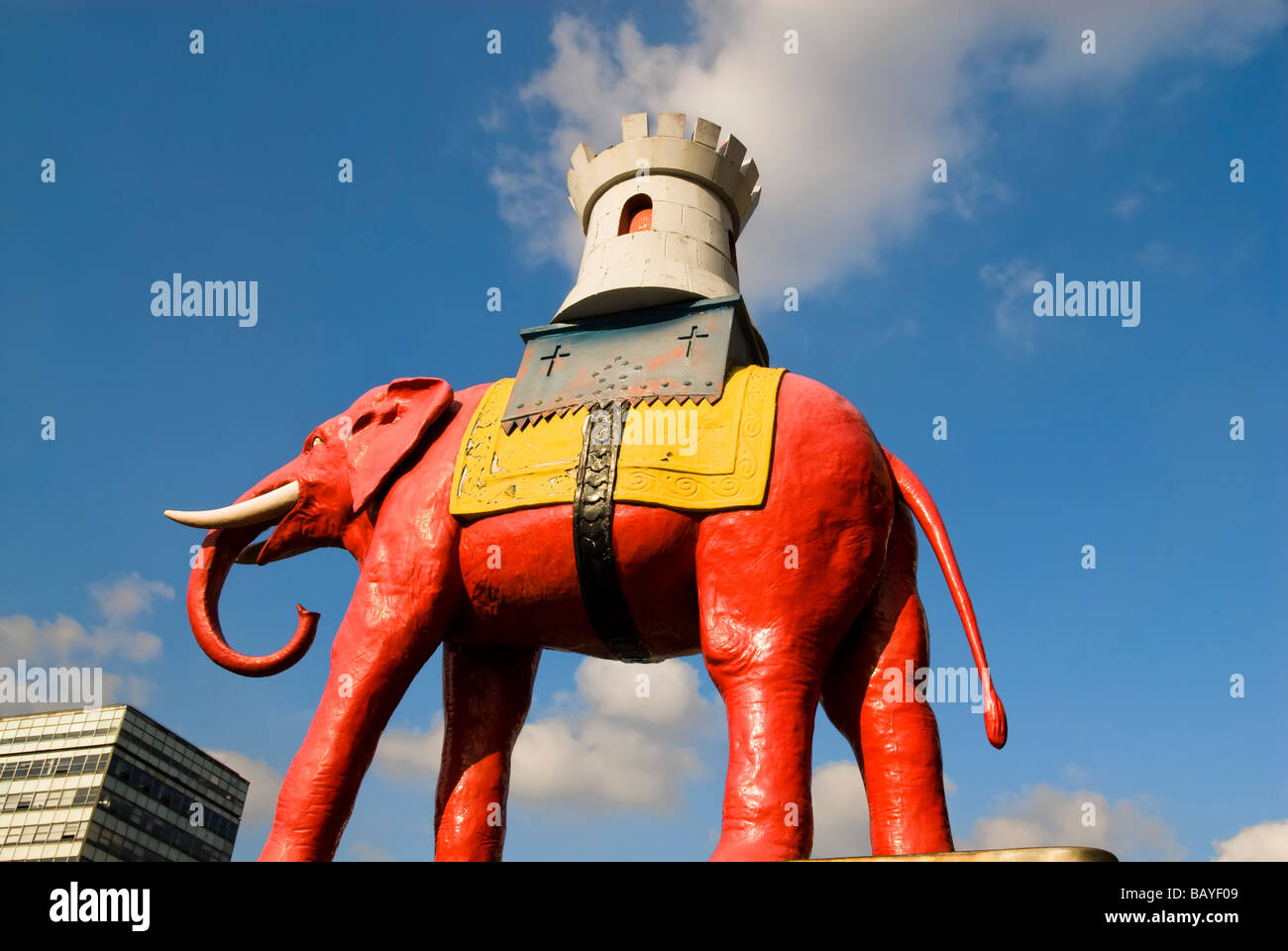Elephant castle 1960s hires stock photography and images Alamy