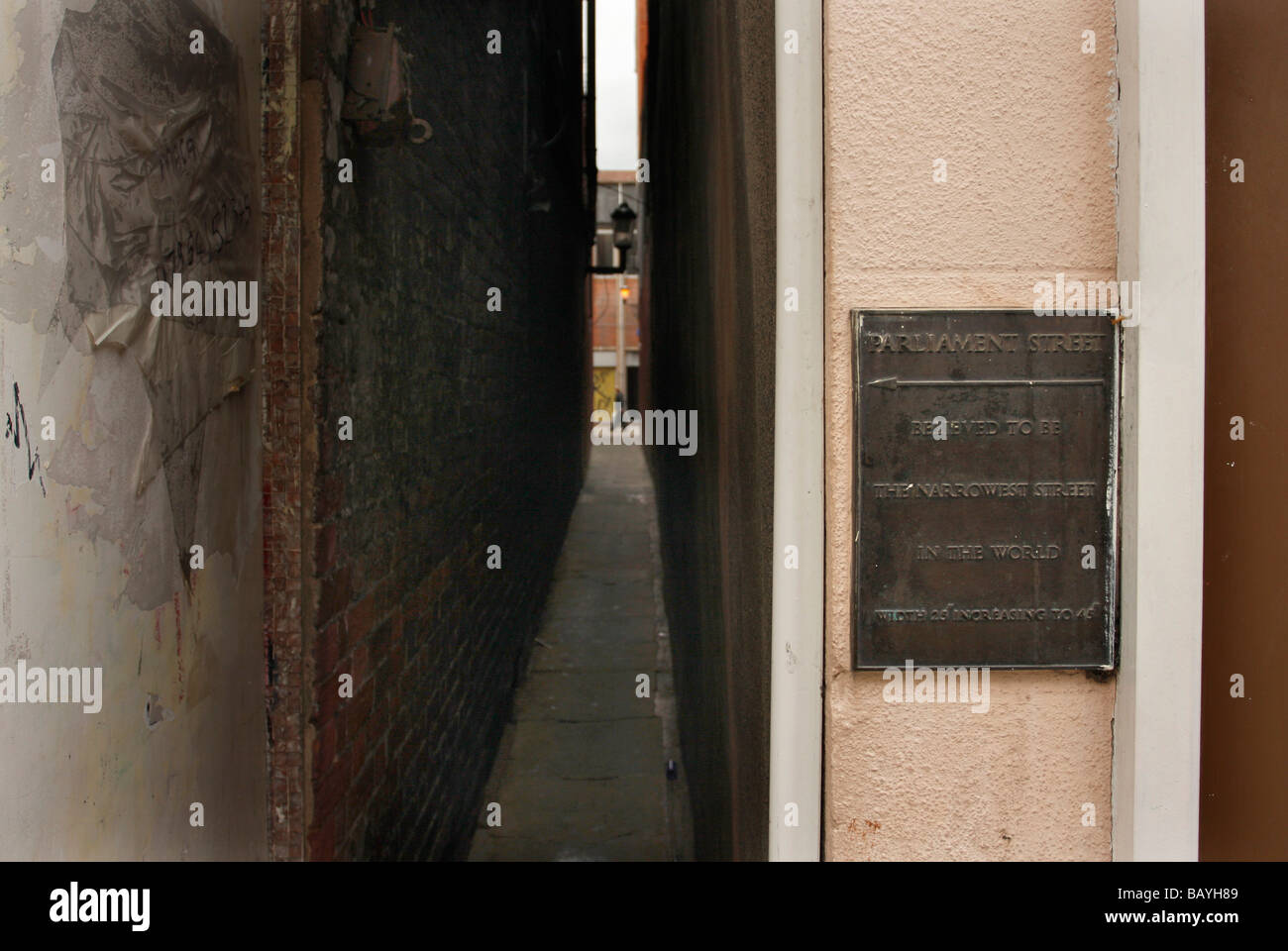 Parliament Street in Exeter, UK, believed to be the World's narrowest street. It is 25' at it's narrowest point Stock Photo