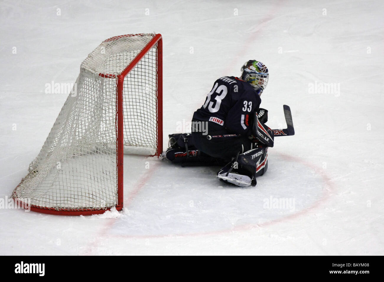 Field hockey goalkeeper hi-res stock photography and images - Alamy