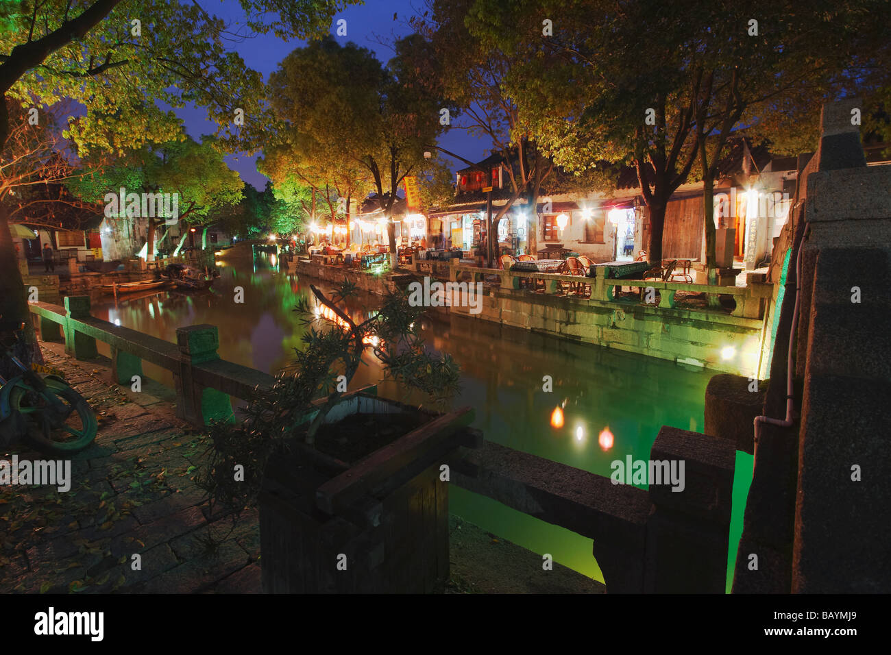 Restaurants And Teahouses Along Canal, Tongli, Jiangsu, China Stock Photo