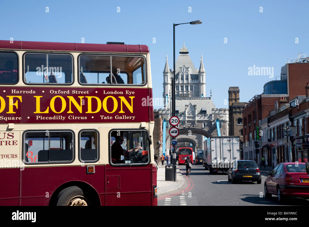 Time tour london bus hi-res stock photography and images - Alamy
