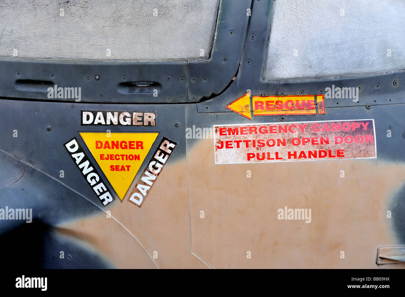 Adesivo Per Auto Aereo – Sticker Per Carrozzeria Con Disegno Aereo E Pericolo Prese D'aria - Foto 6