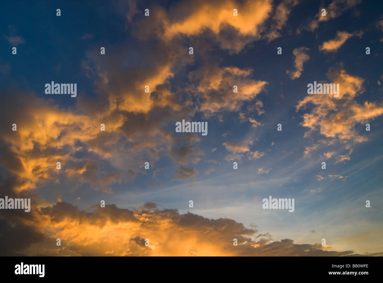 Sky sunset clouds fiery hi-res stock photography and images - Alamy