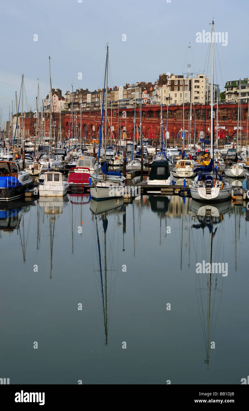 Ramsgate marina and boats Stock Photo Alamy