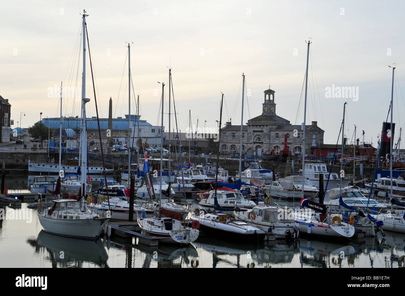 Ramsgate marina and boats Stock Photo Alamy