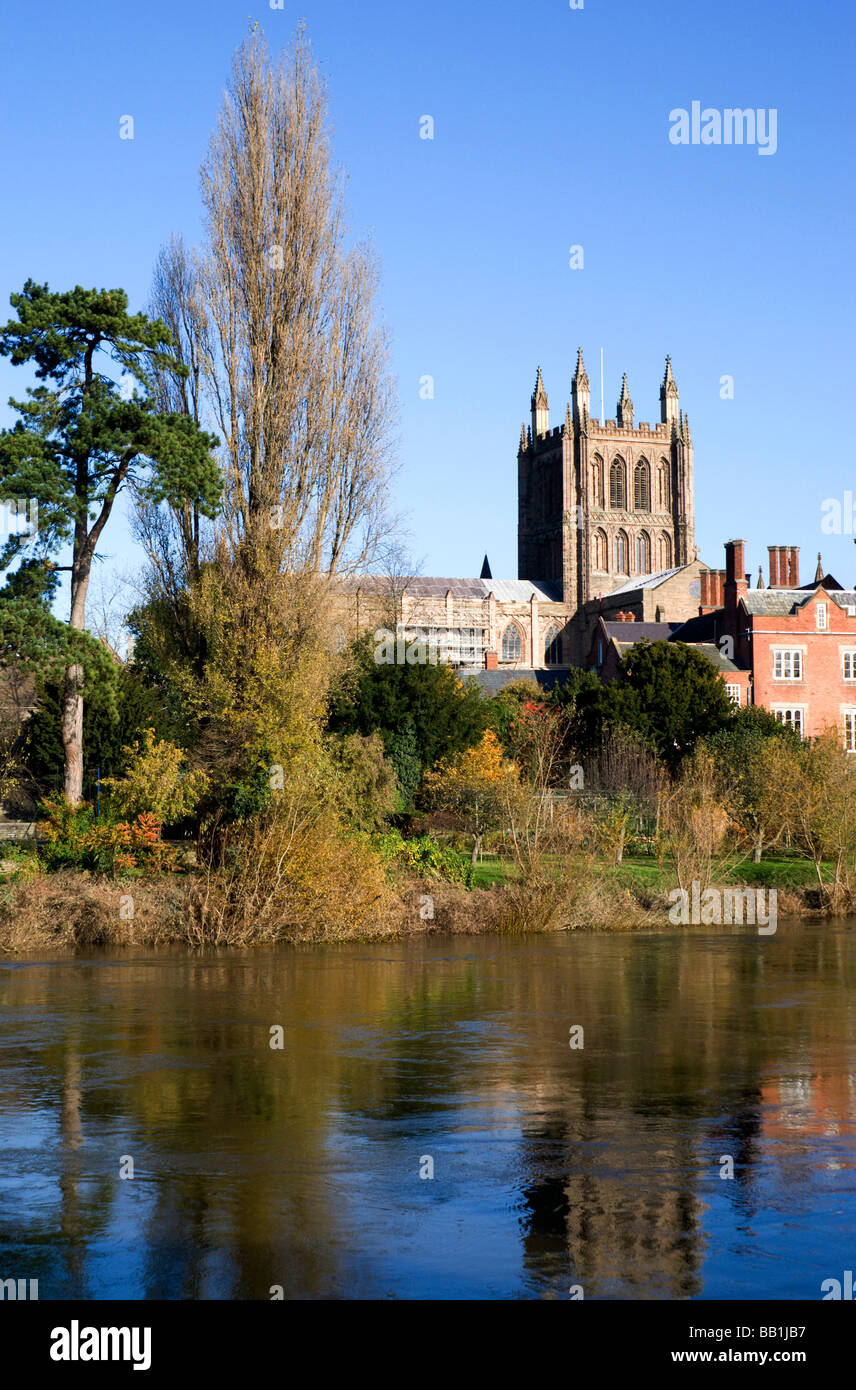 River Wye and Cathedral, Hereford, Herefordshire. Stock Photo