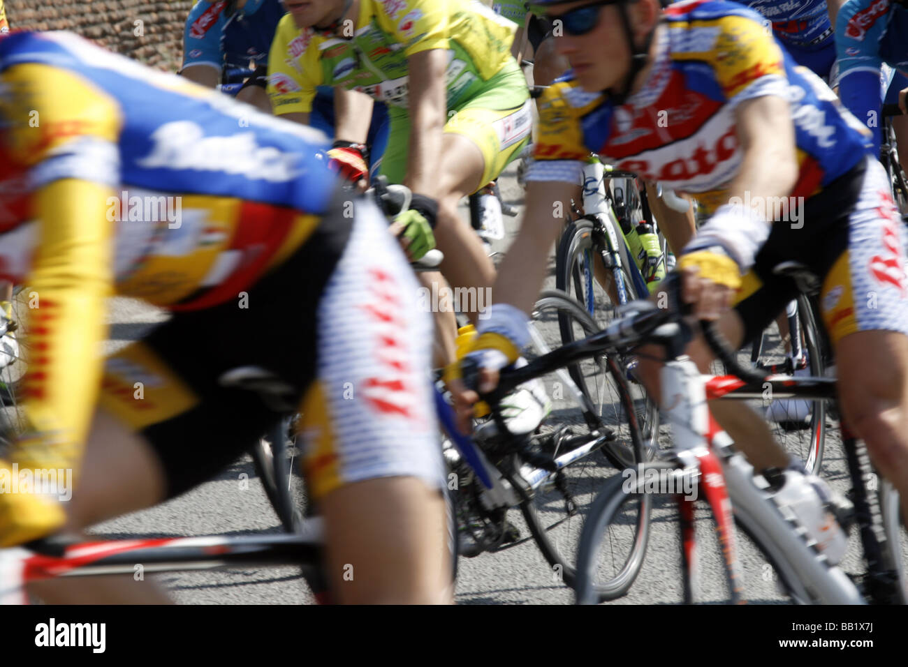 city bike racer