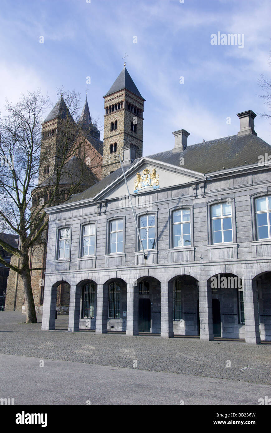 Europe, Netherlands, Limburg, Maastricht, Basilica of Saint Servatius and old Guard House on the market square Stock Photo