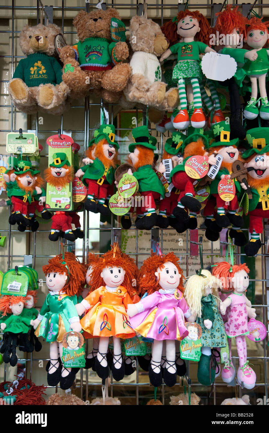 Irish Tourist gifts on shelf in Shop Stock Photo