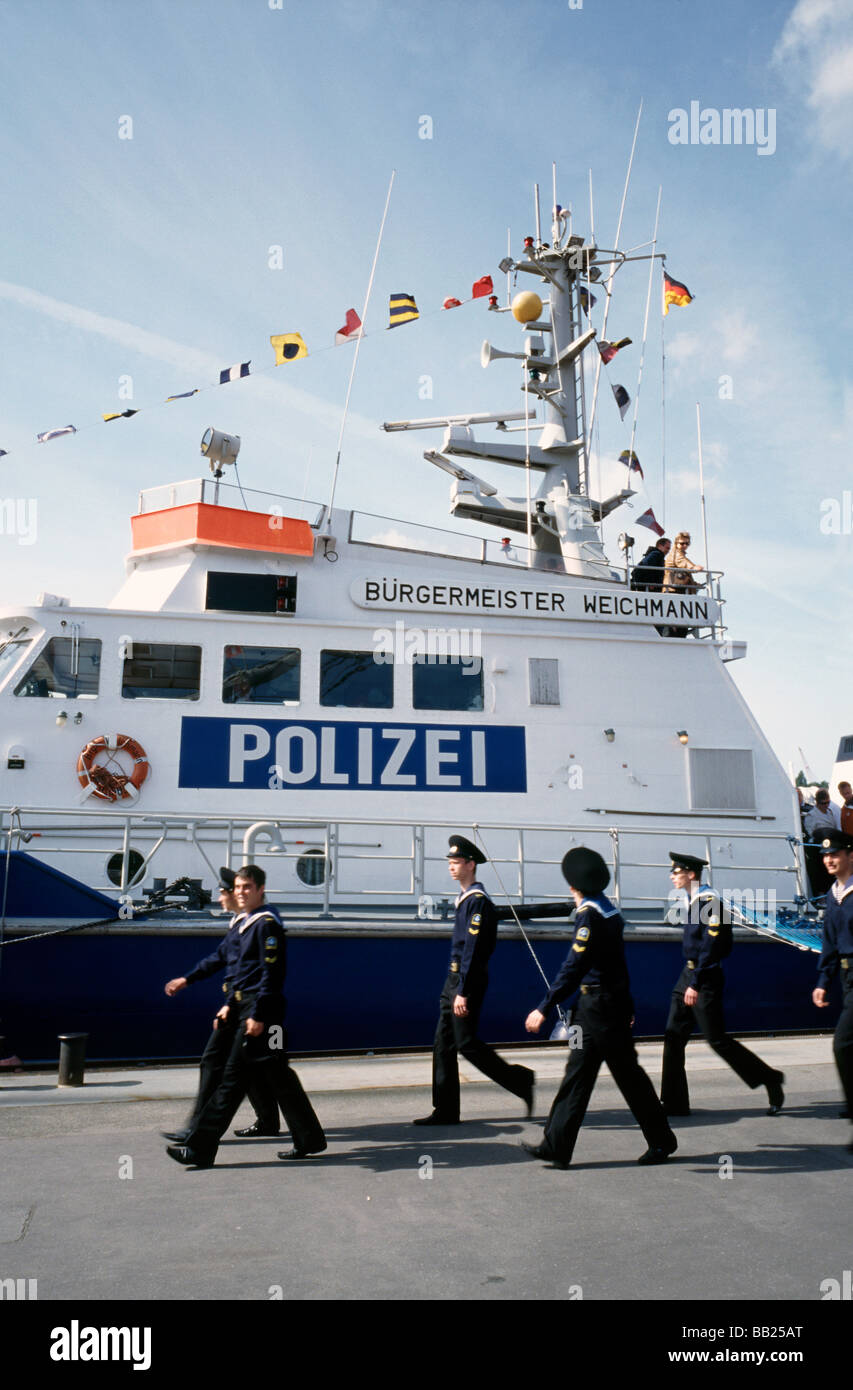 May 9, 2009 - Russian cadets of STS Sedov at Hafengeburtstag in the German port of Hamburg. Stock Photo