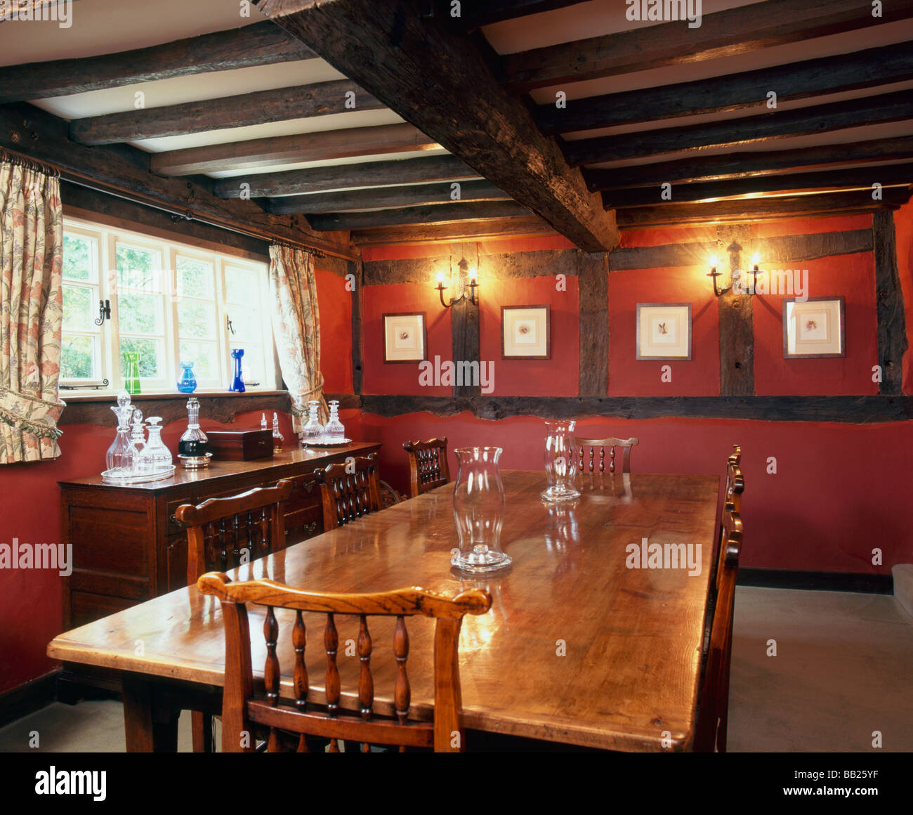 Traditional beamed ceiling dining room hi-res stock photography and ...