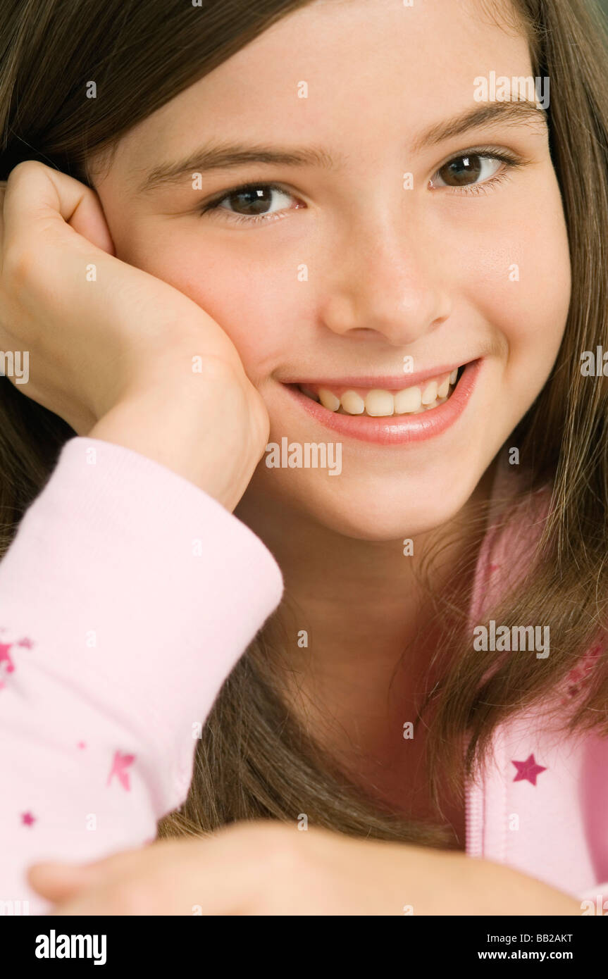 Portrait of a girl smiling Stock Photo - Alamy