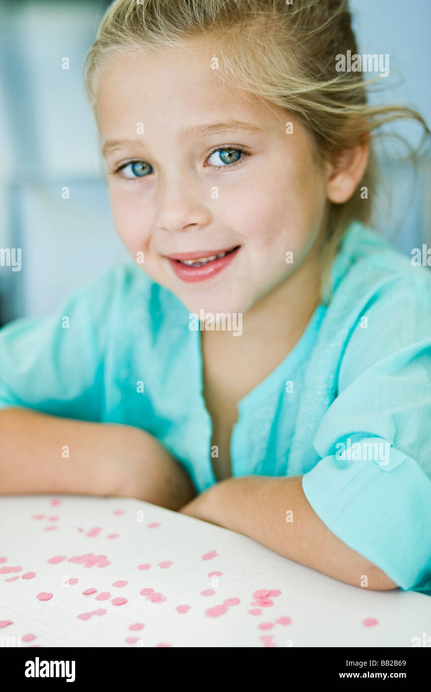 Portrait of a girl smiling Stock Photo - Alamy