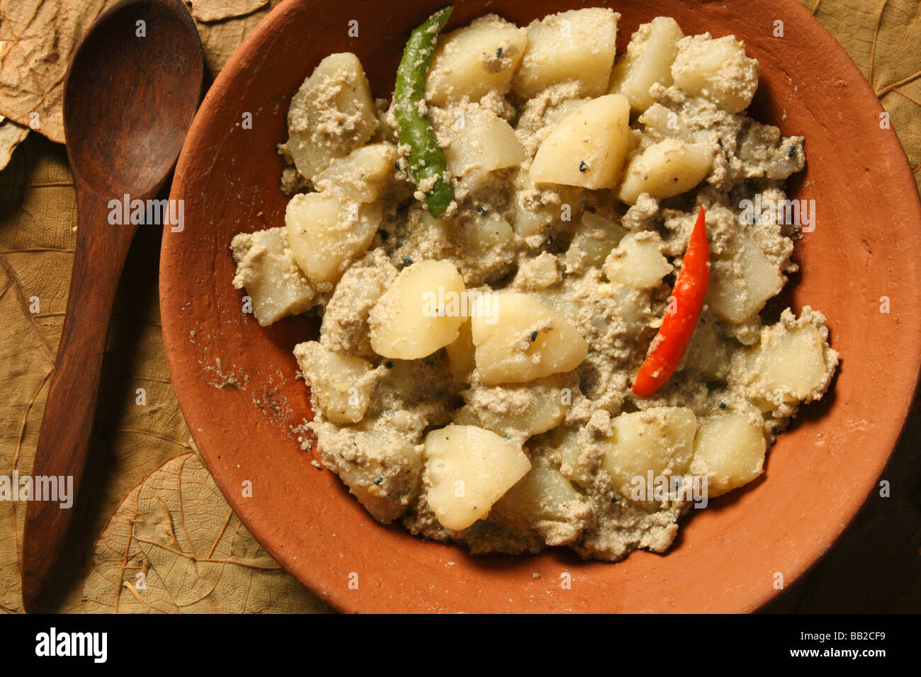 Aloo Posta is a delicious Bengali side dish generally eaten as a dry to a meal and