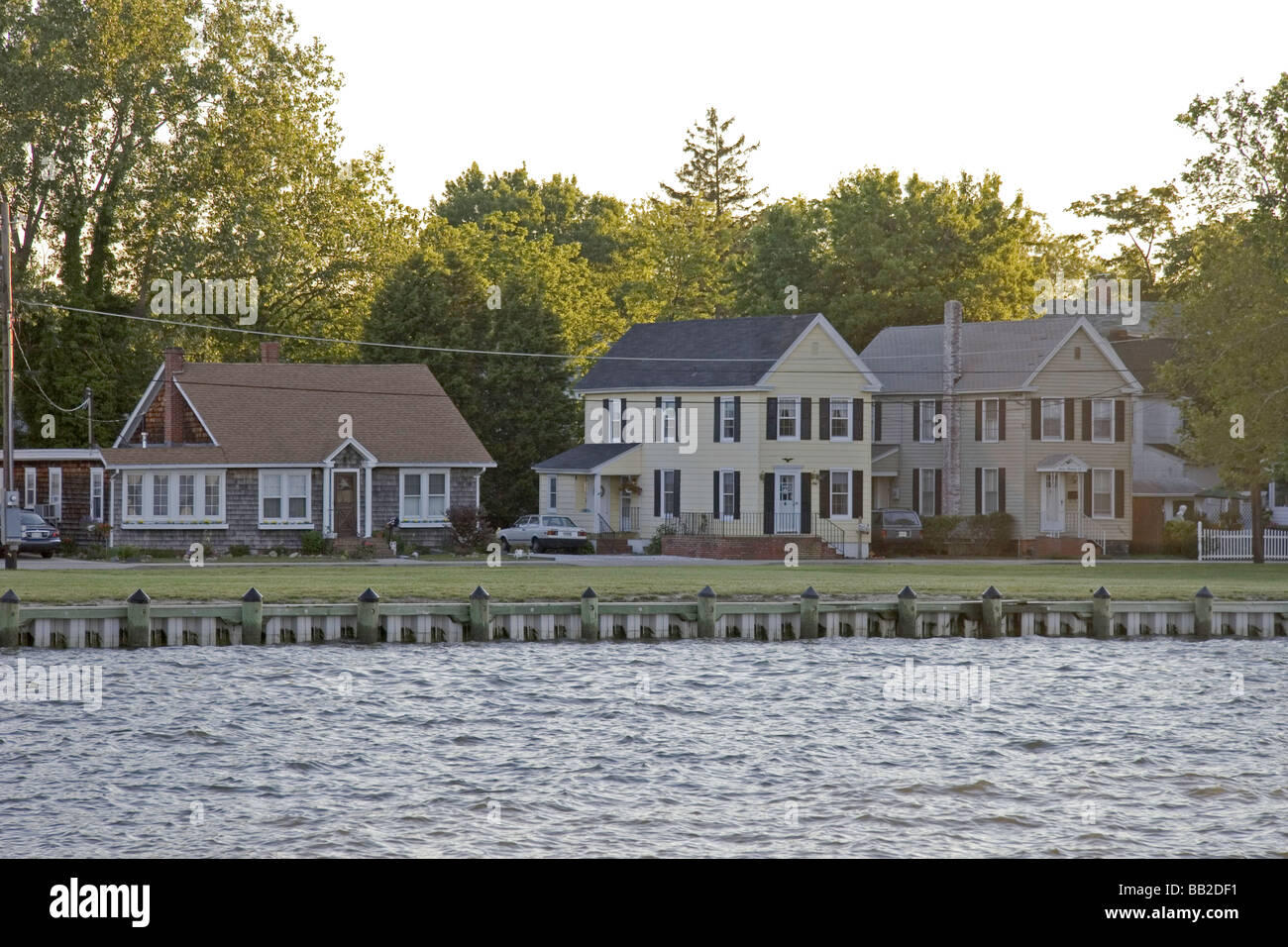 Cambridge bay houses hires stock photography and images Alamy