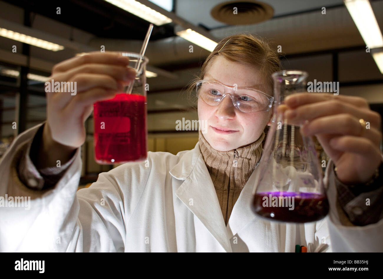 Chemical laboratory worker at Henkel AG Duesseldorf Stock Photo