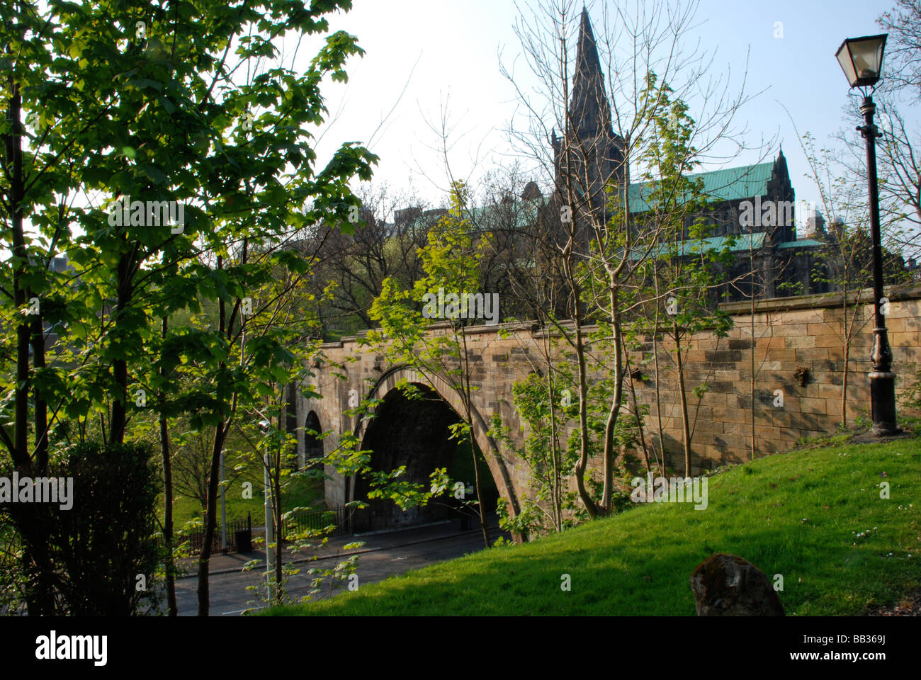 Glasgow's "Bridge of Sighs" and Glasgow Cathedral viewed from the Necropolis Stock Photo