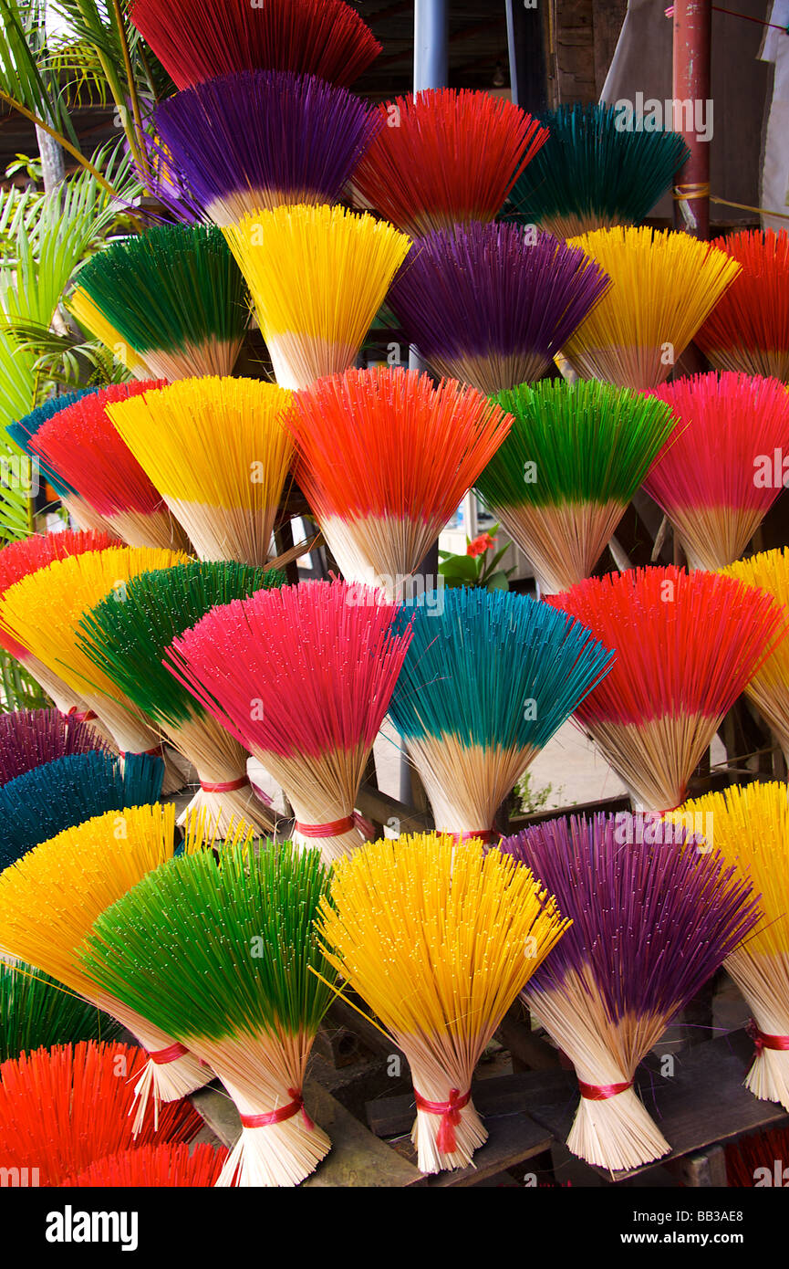Shop incense sticks hires stock photography and images Alamy
