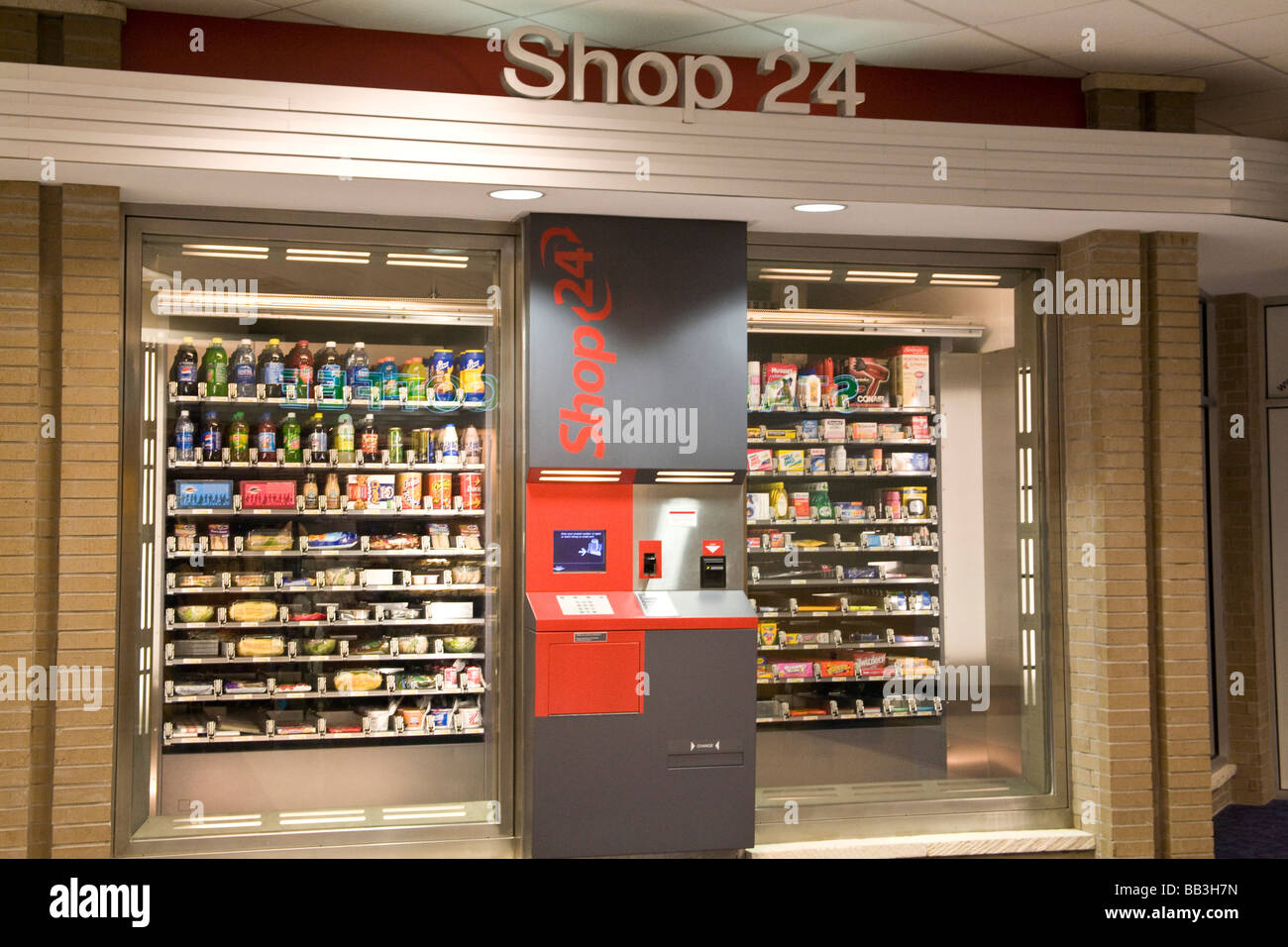 Automated convenience store hi-res stock photography and images - Alamy