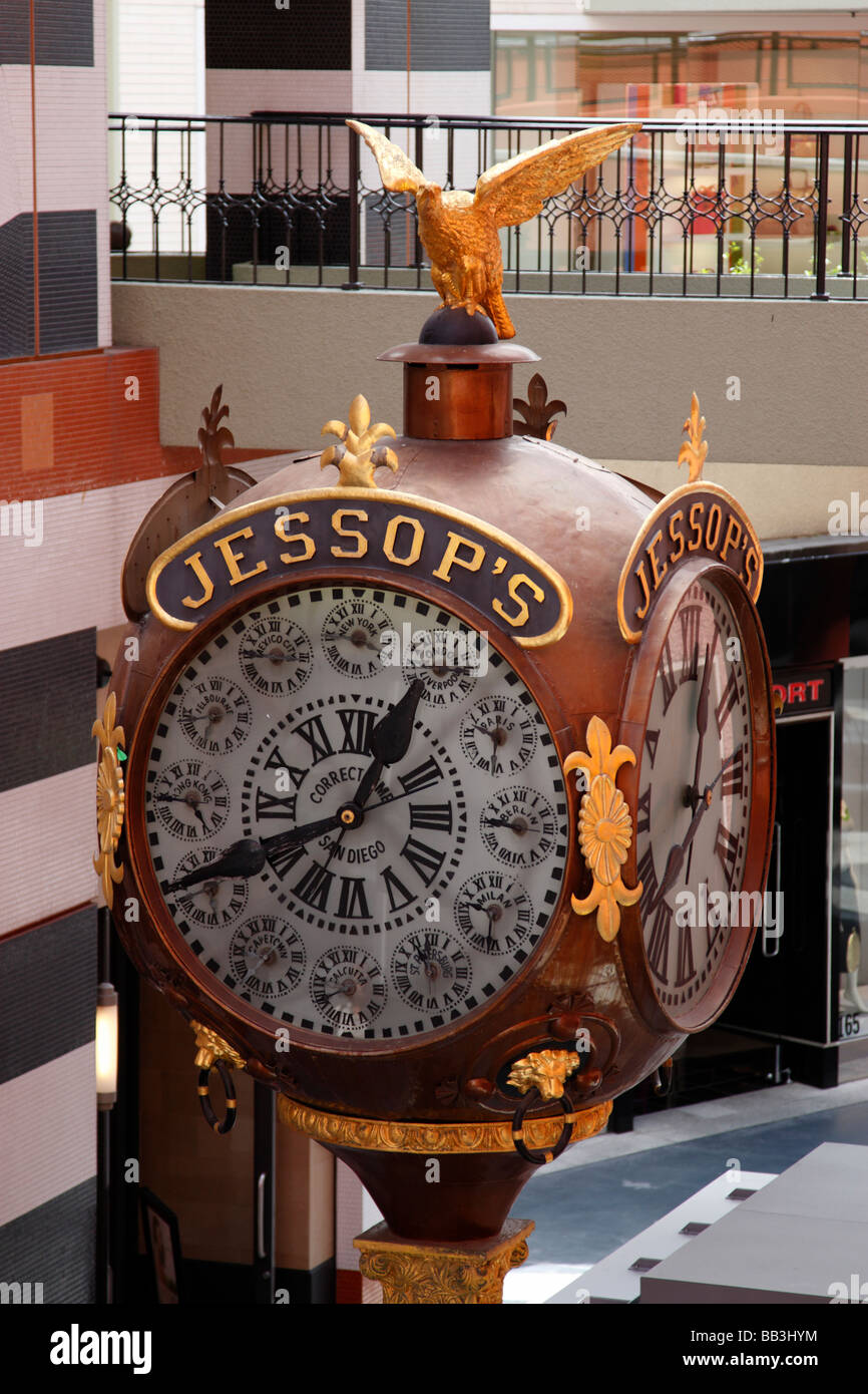 jessop's clock completed in 1907 which tells the time in principle locations around the world in