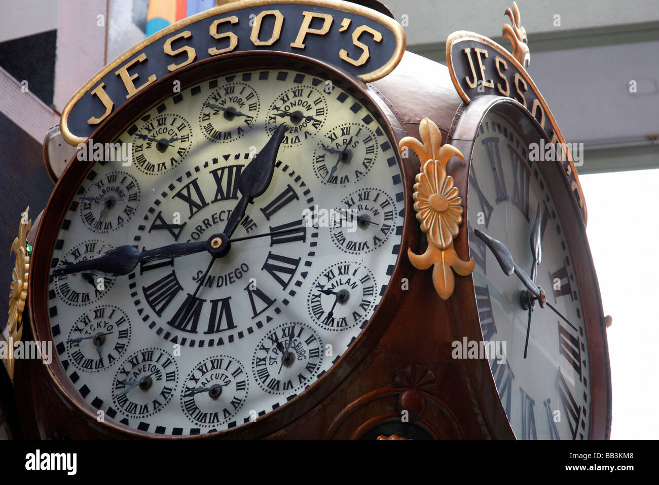 Jessops clock hires stock photography and images Alamy