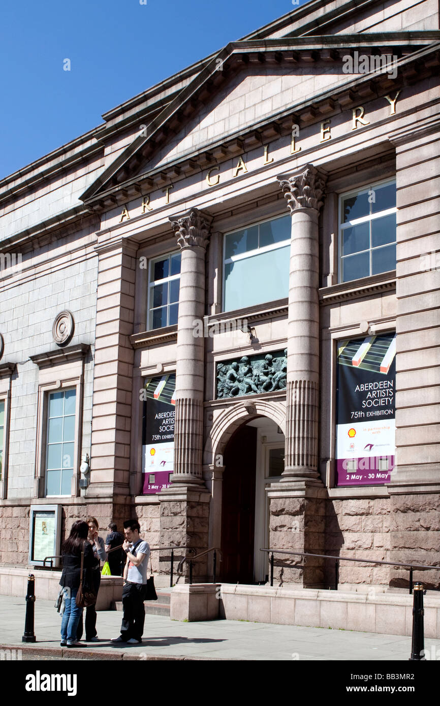 Aberdeen Art Gallery Stock Photo - Alamy