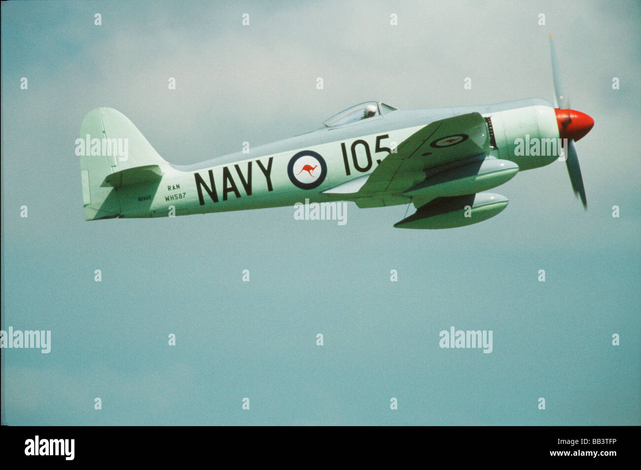 Folding wing aircraft hi-res stock photography and images - Alamy