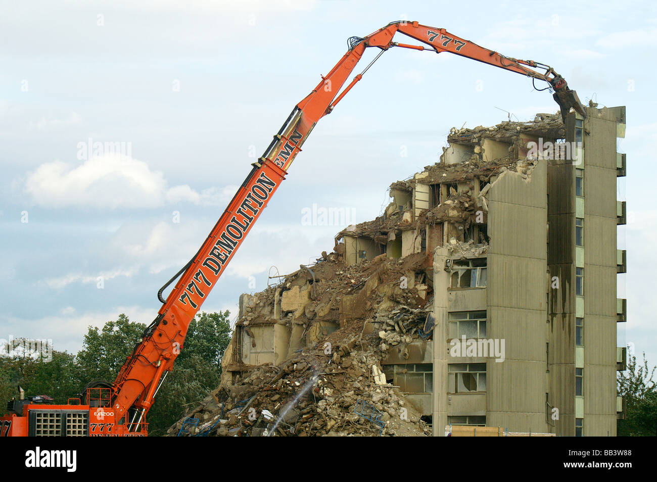 Demolition of tower block, South Woodford Stock Photo
