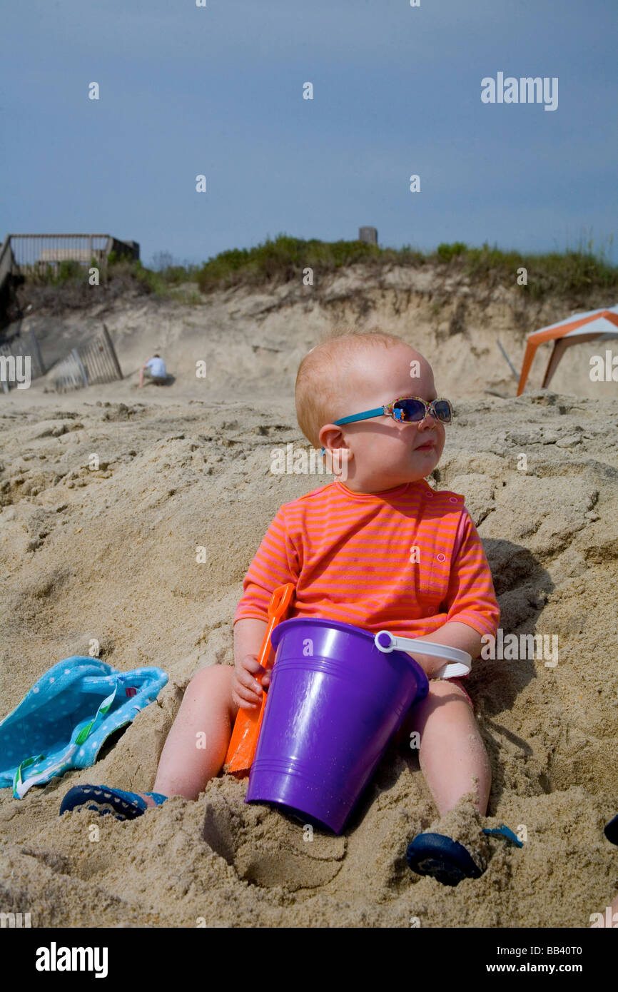 purple sand bucket