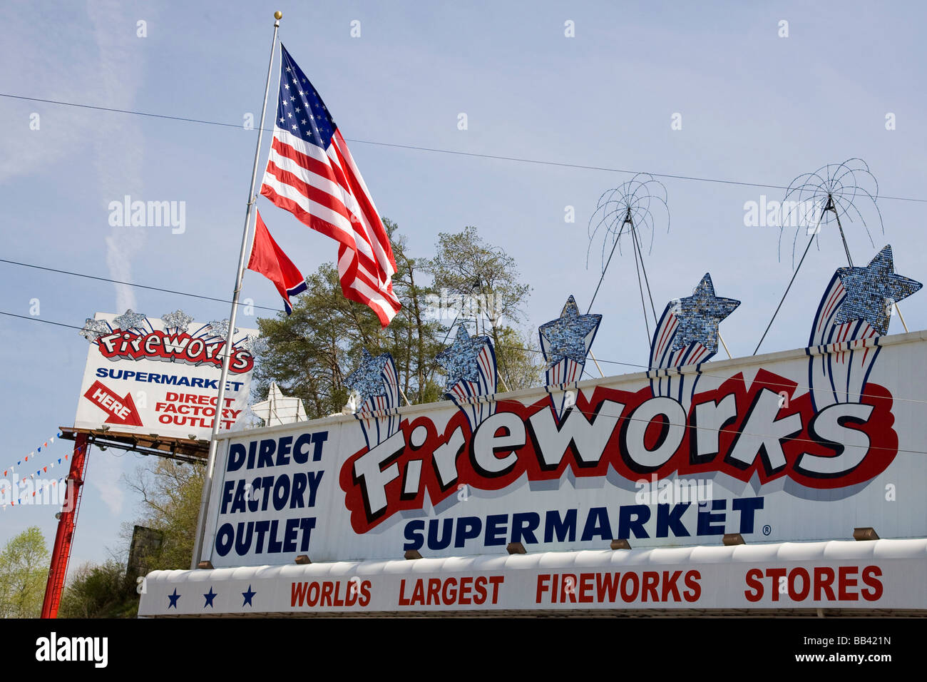 USA,Tennessee, Pigeon A fireworks supermarket Stock Photo Alamy