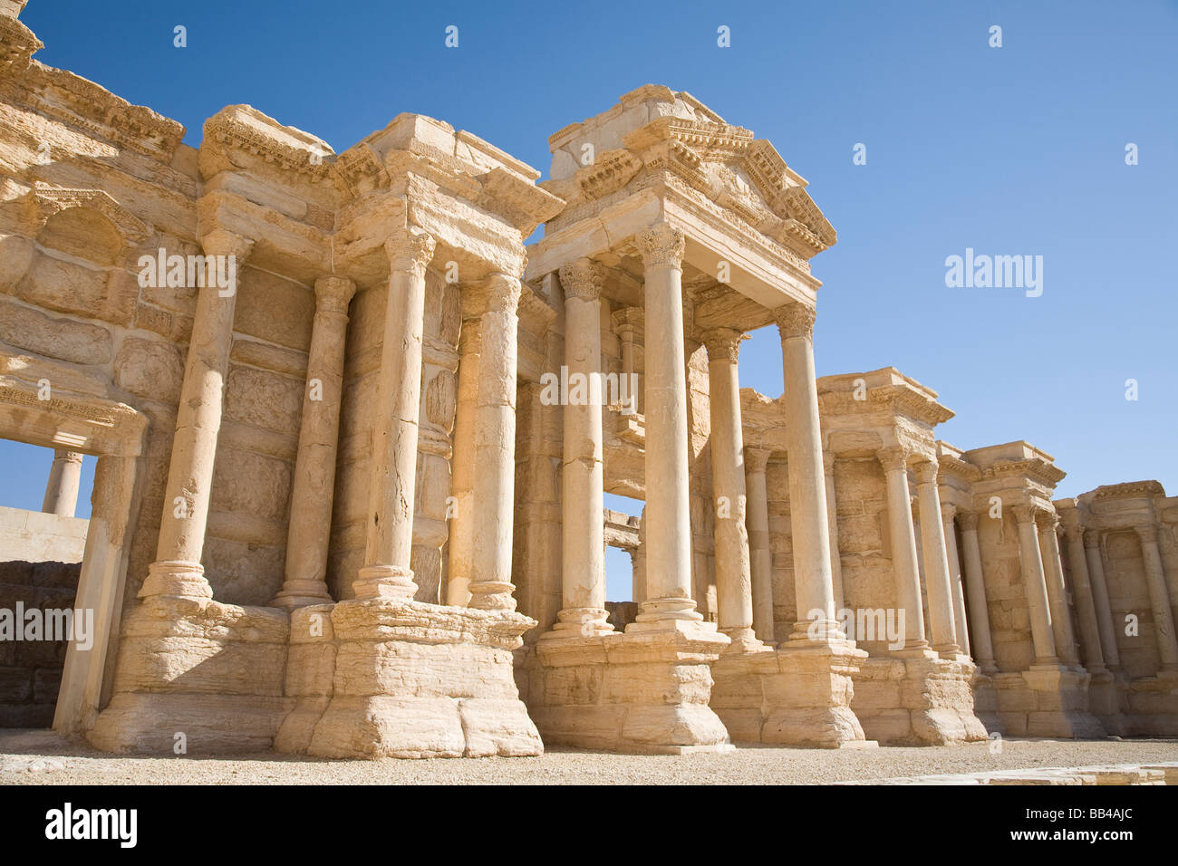 Roman ruins in the desert oasis of Palmyra, Syria. Stock Photo