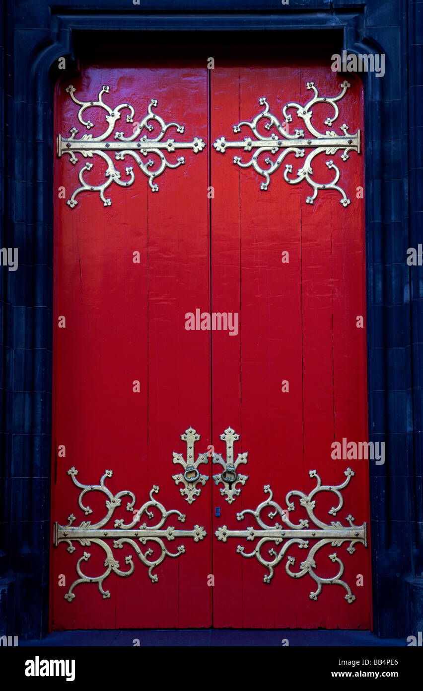 Red door gold painted hinges hires stock photography and images Alamy