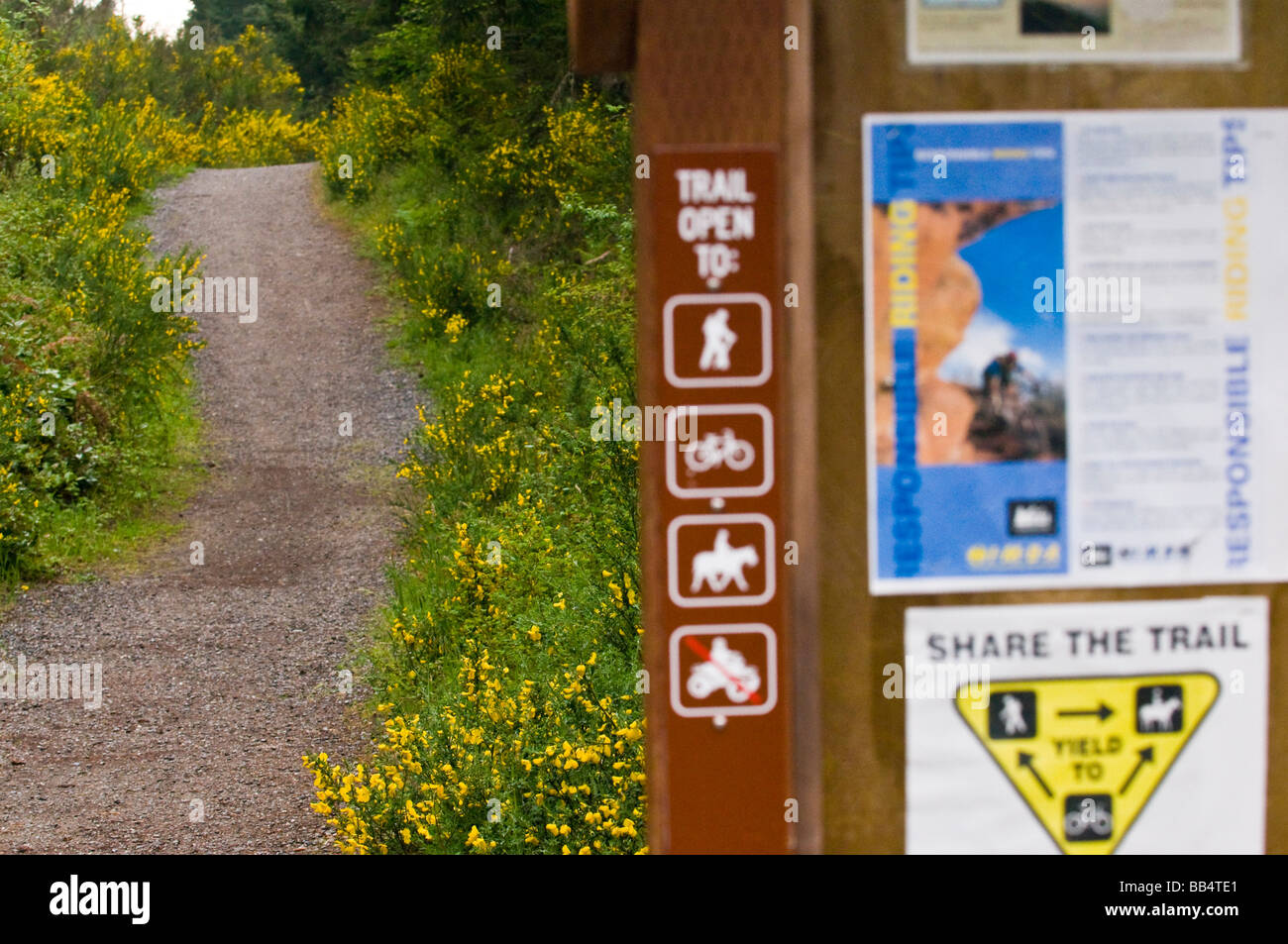 USA, WA, Whidbey Island, Fort Ebey State Park. Trailhead at Kettles