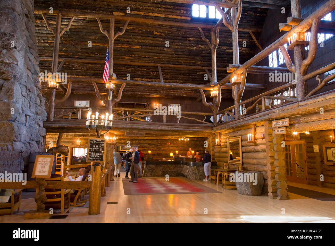 Old faithful inn lodging hires stock photography and images Alamy