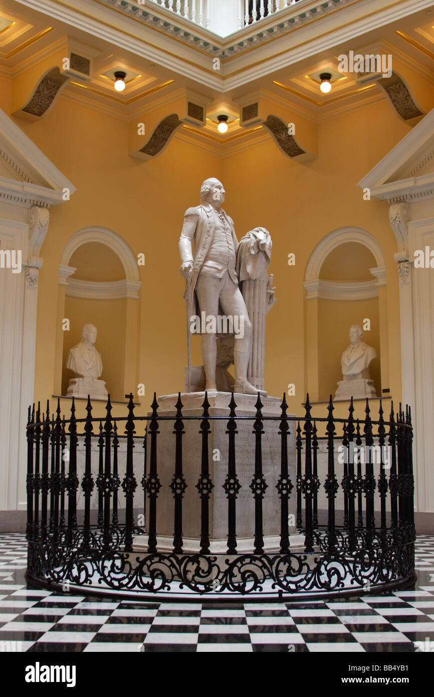 Statue of George Washington in the capitol rotunda, Richmond Virginia Stock Photo