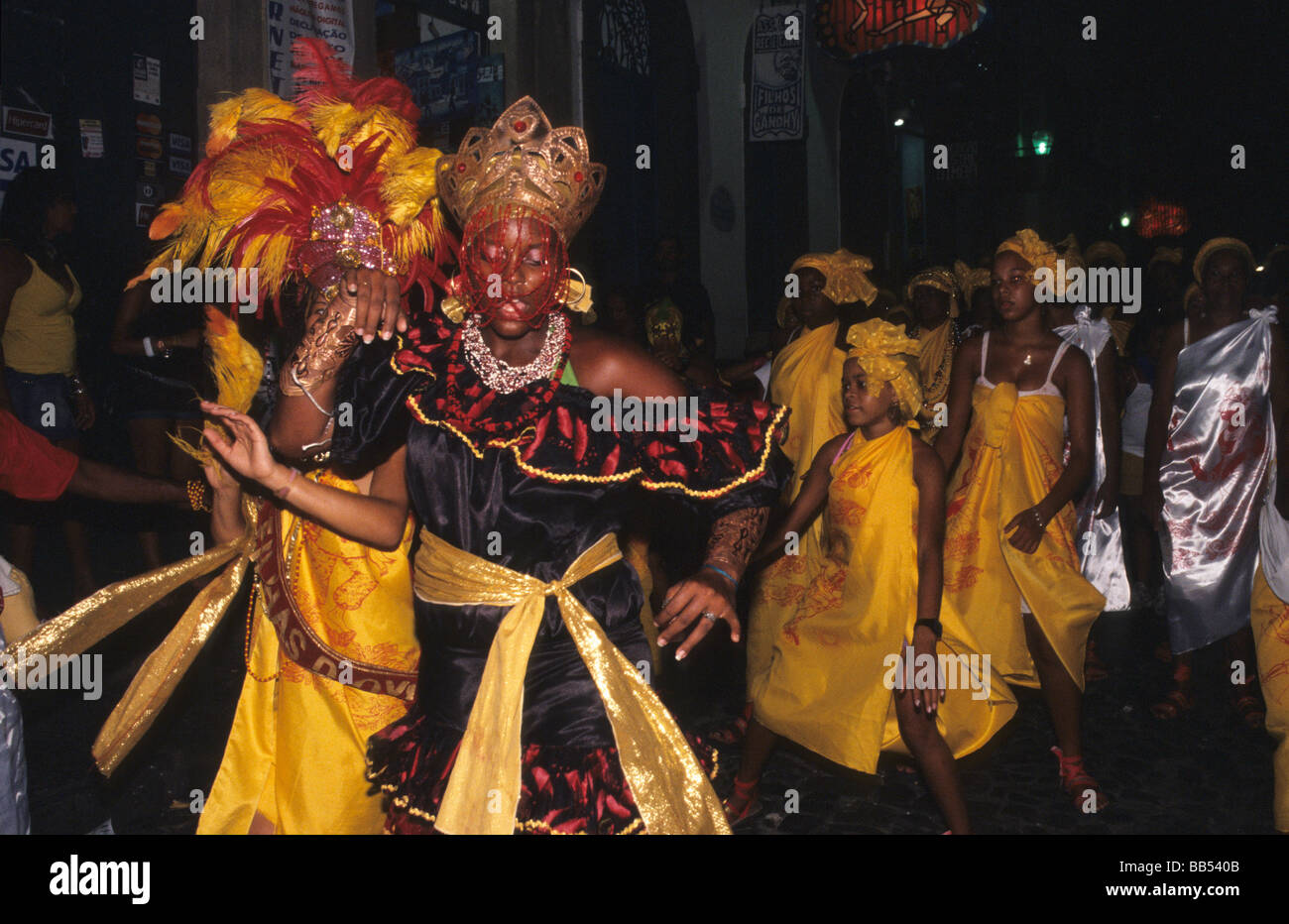 Carnival dance hi-res stock photography and images - Alamy