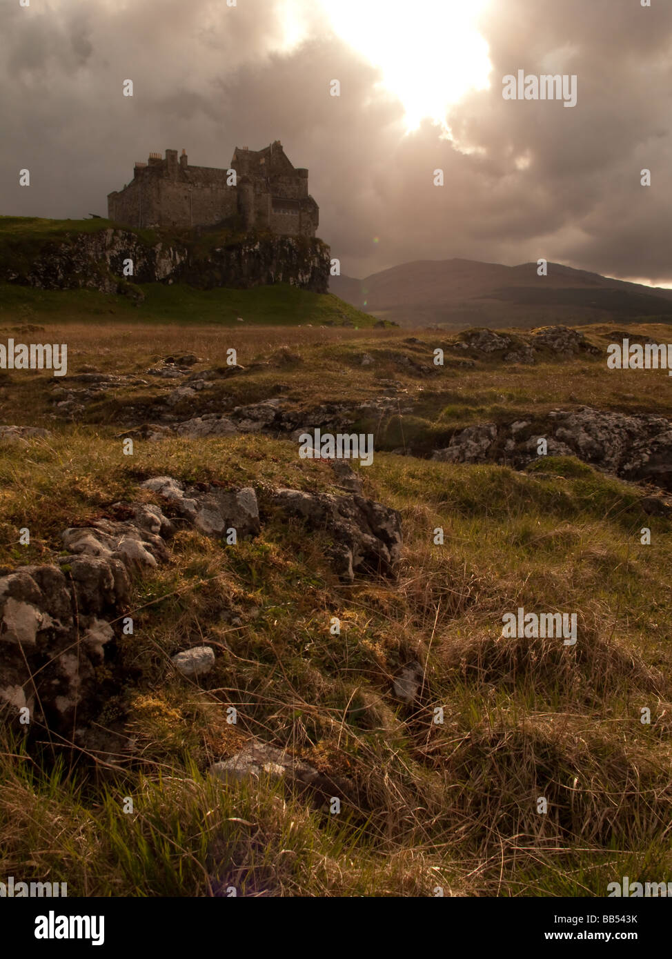 Duart Castle on the Isle of Mull in stormy weather Stock Photo Alamy