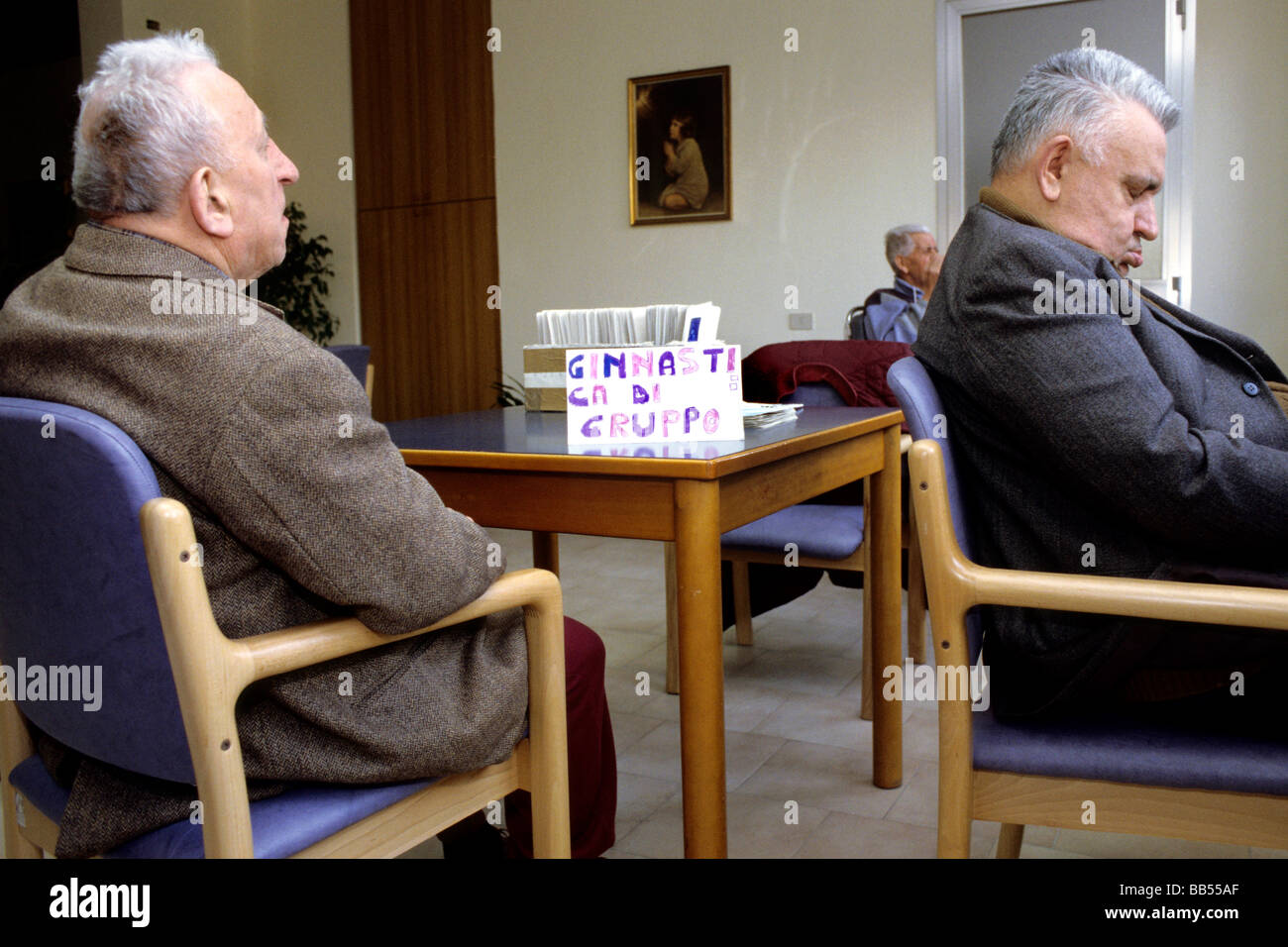 Elderly home hi-res stock photography and images - Alamy
